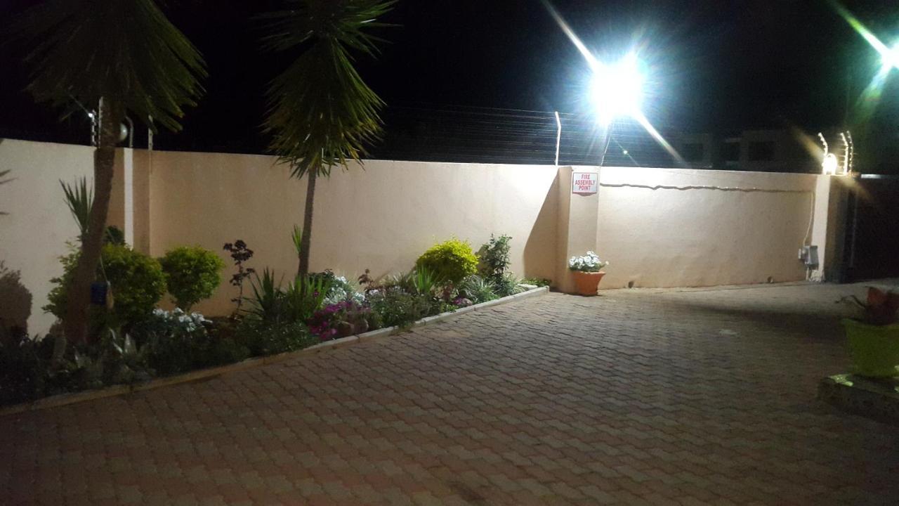 Tintech Bed&Breakfast Francistown Exteriér fotografie
